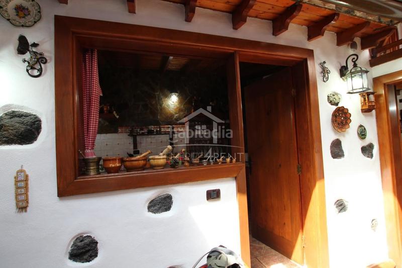 Foto c0035540-1ca4-419b-a4be-4d39e741a33c. Masia amb aparcament a Tamaimo - Arguayo Santiago del Teide