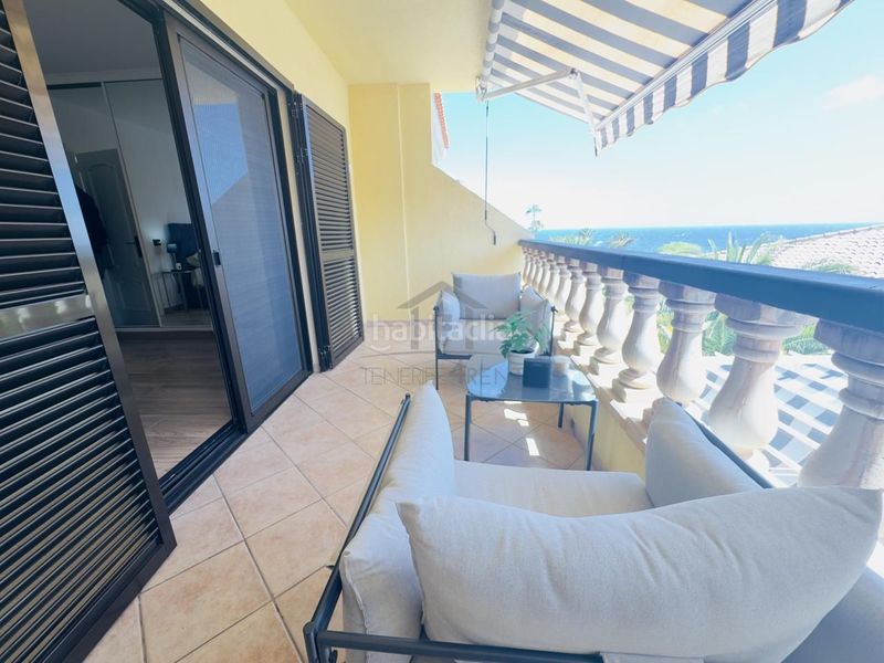 Foto f5d2f9fa-7c13-405b-ba2e-1eaa0e90294b. Casa amb aparcament a Costa del Silencio Arona