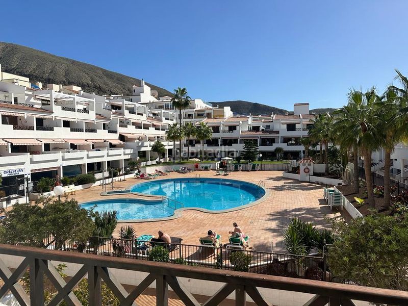 Foto f27ae89a-6472-44e8-bc7b-b5135fe8df5c. Pis amb piscina a Los Cristianos Arona