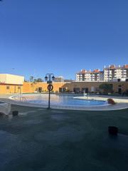 Apartamento  Juan carlos i. Apartamento en edificio los angeles los cristianos