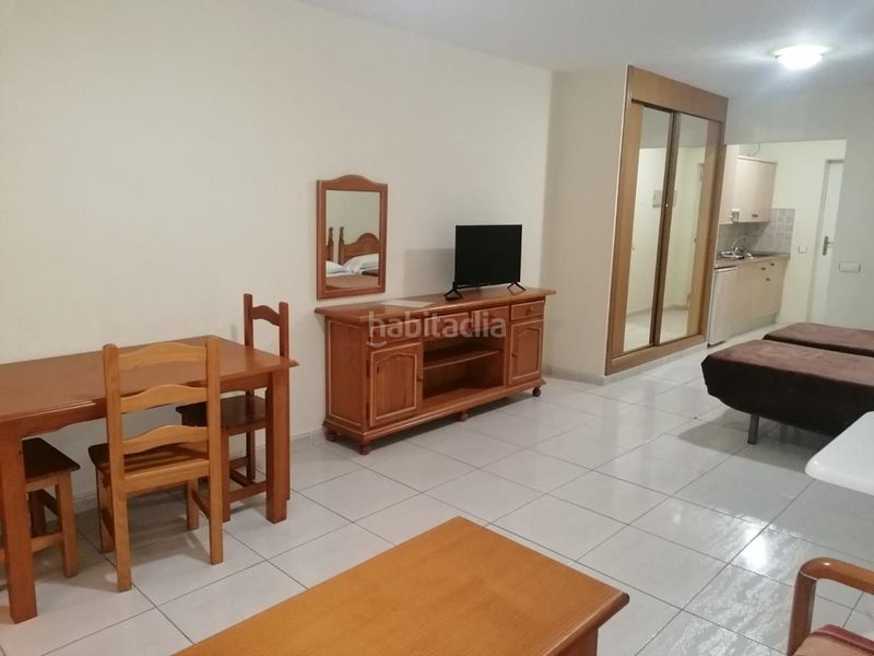 Foto ac03670a-1752-4c45-969a-68cc9b306361. Estudi amb piscina a Costa del Silencio Arona