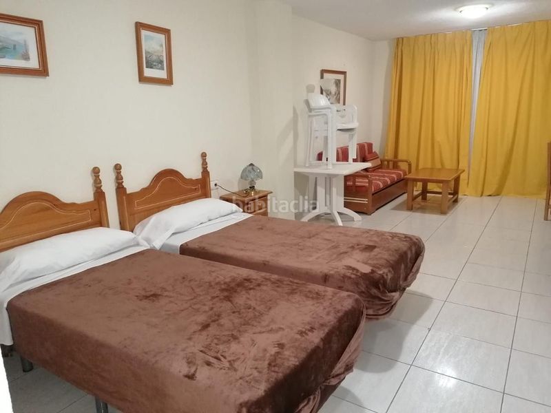 Foto d2c7b9d6-b1bb-434a-8f58-d704f7e6064b. Estudi amb piscina a Costa del Silencio Arona