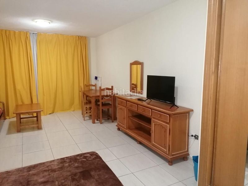 Foto d483d028-bb37-458e-9aef-410cefdc926c. Estudi amb piscina a Costa del Silencio Arona