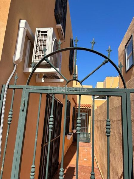 Foto fbfe45de-534b-4324-b2b8-28d4e25f2fea. House with parking in Las Galletas Arona