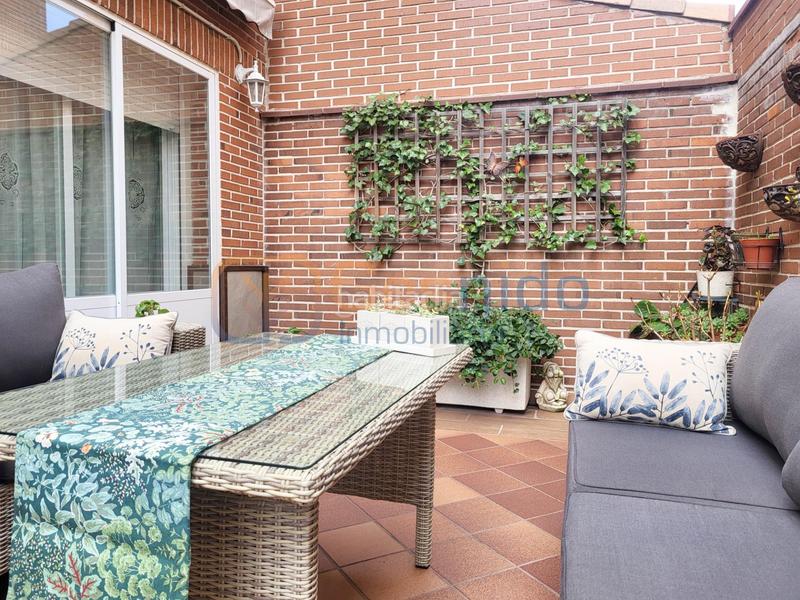 Foto 2ef96f7a-a076-4bef-97e4-79dac24101ac. Maison jumelée avec chauffage parking dans Sector Plaza de Toros Segovia