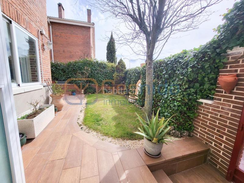 Foto 49abd49d-7004-4fe2-b3ed-c8224aebcf32. Maison jumelée avec chauffage parking dans Sector Plaza de Toros Segovia