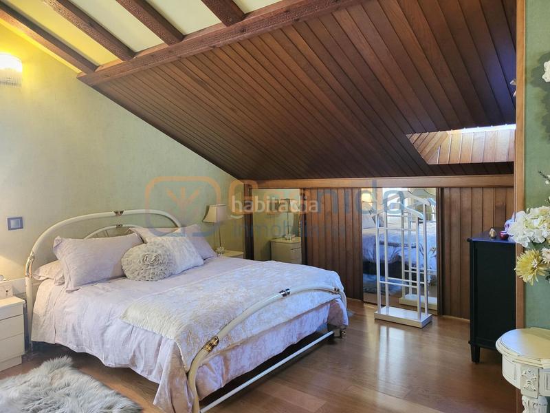 Foto 6cb9cc58-49a9-4253-af9e-ce7a6b66b1b5. Maison jumelée avec chauffage parking dans Sector Plaza de Toros Segovia