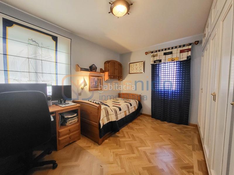 Foto 70d40499-7622-46ca-9e5a-8ed18d475b11. Maison jumelée avec chauffage parking dans Sector Plaza de Toros Segovia