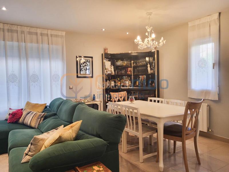 Foto a9b506f5-c282-4121-9ca8-7d6cdd1d92f5. Maison jumelée avec chauffage parking dans Sector Plaza de Toros Segovia