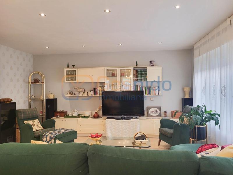 Foto e7d01496-bc91-4ce5-abe9-8667306b57bc. Maison jumelée avec chauffage parking dans Sector Plaza de Toros Segovia