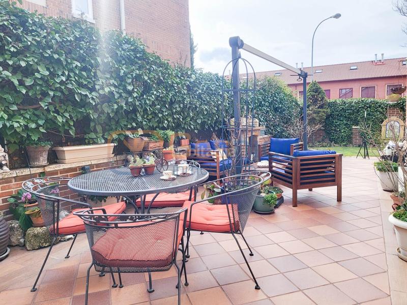 Foto fb3fe2b7-501b-4b62-b996-17450e9360b4. Maison jumelée avec chauffage parking dans Sector Plaza de Toros Segovia