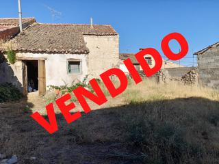 Casa a Área Rural. Casa a reformar con patio en torredondo segovia