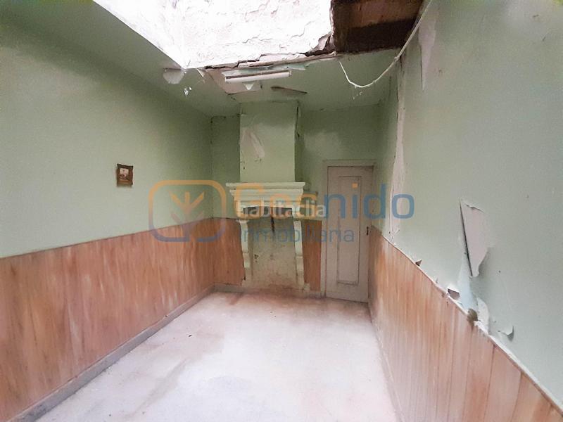 Foto 6c8ac655-ab2f-4b58-bf63-0091e5a6760e. Casa  a reformar con patio en torredondo en Área Rural Segovia