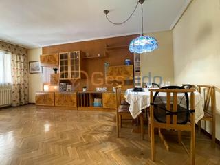 Appartement à Centro. Se vende piso en zona centro segovia de 3 dormitorios, 2 baños y