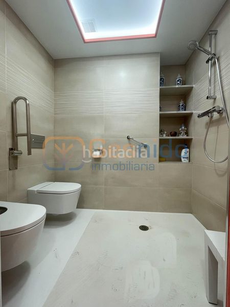 Foto 4672daaf-bf8e-4ac5-a149-01827b7fc6cc. Location appartement dans Centro Segovia