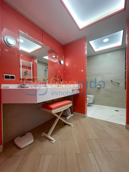 Foto 9894c4d8-87fd-4957-9418-00cdae1b8358. Location appartement dans Centro Segovia