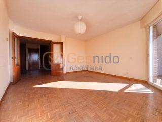 Piso en Via Romana. Amplio dúplex en san lorenzo segovia de 4 habitaciones, ascensor