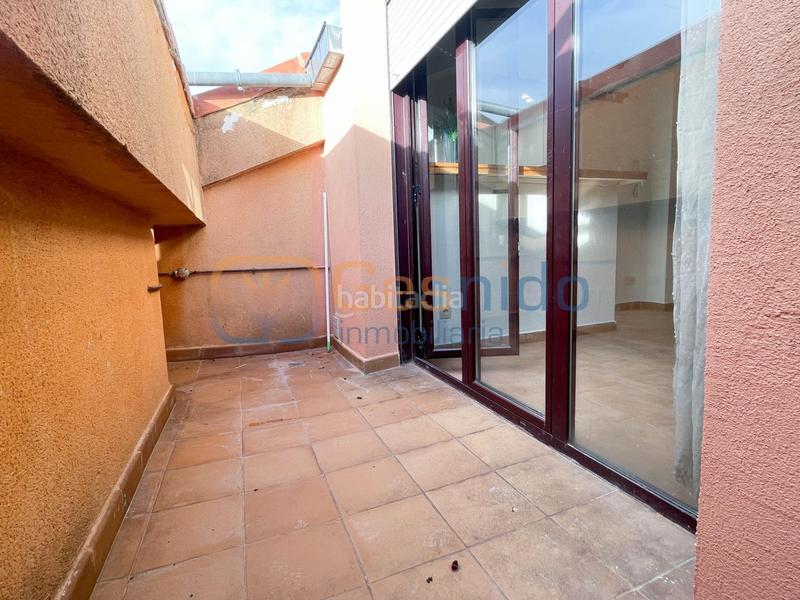 Foto b8aff52e-20f5-46ea-b54e-e61505609693. Appartement avec chauffage parking dans Torrecaballeros