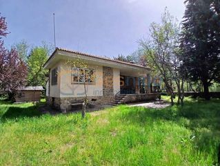 Casa in Sotosalbos. Chalet individual en pelayos del arroyo segovia de 3 dormitorios