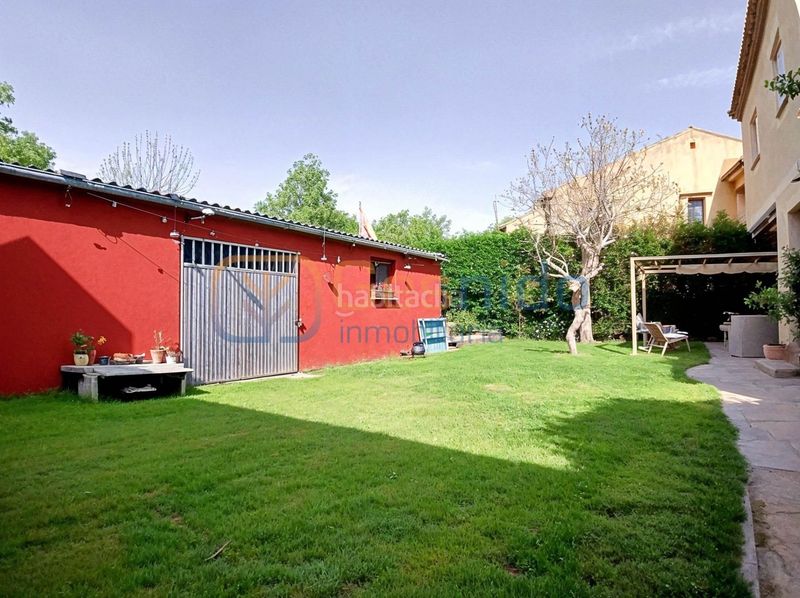 Foto 27e8bc43-08ce-41f4-be30-33b9091ebe30. Chalet  individual segovia de 6 dormitorios, 3 baños y amplio jardín en Basardilla