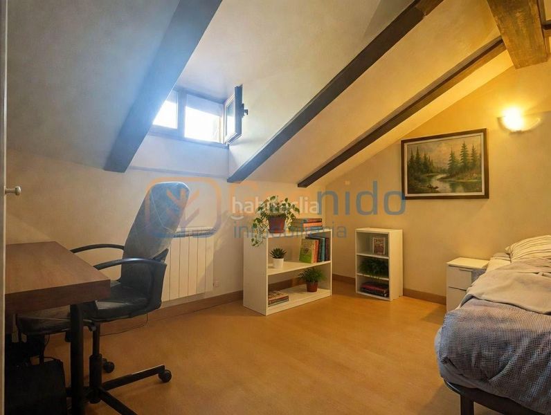 Foto 3189f8d1-5ed4-479e-9e76-0a9f5c9bafde. Chalet  individual segovia de 6 dormitorios, 3 baños y amplio jardín en Basardilla