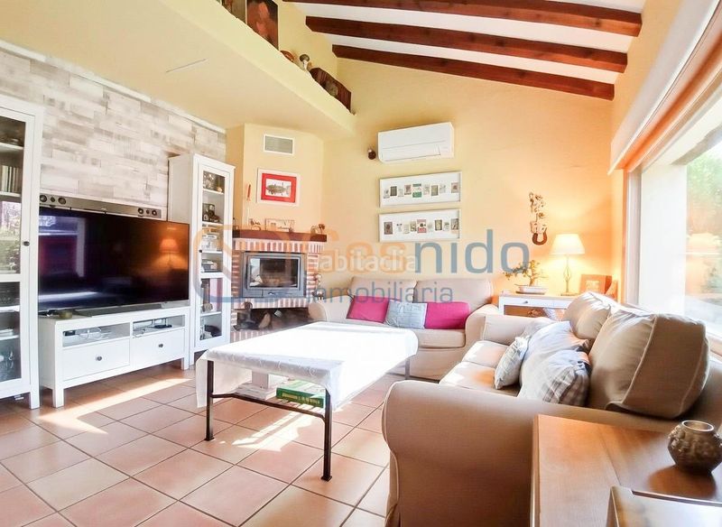 Foto 45a1c608-1ce3-41cd-9580-7dc92016dfb0. Chalet  individual segovia de 6 dormitorios, 3 baños y amplio jardín en Basardilla