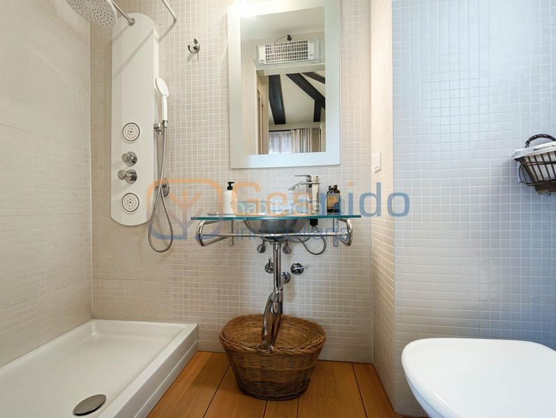 Foto aa60635d-0383-4bc5-ab92-ef3ca5b7f6ee. Chalet  individual segovia de 6 dormitorios, 3 baños y amplio jardín en Basardilla
