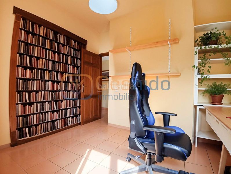Foto cf460144-4110-472b-8a53-2fa1fd823ab4. Chalet  individual segovia de 6 dormitorios, 3 baños y amplio jardín en Basardilla