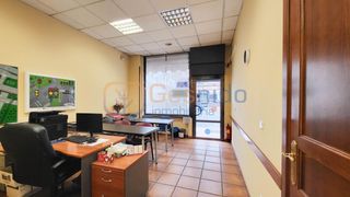 Lloguer Local Comercial a San Lorenzo - San Marcos. Local en alquiler  totalmente acondicionado en via roma en segov