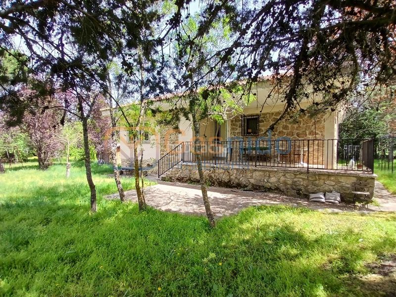 Foto adc8d965-c283-4163-b52f-36c1e2331eec. Casa amb calefacció aparcament a Sotosalbos