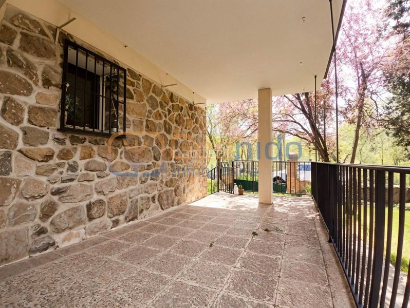 Foto b8ab57cf-f3c7-4363-90c3-b5be70ae84e4. Casa amb calefacció aparcament a Sotosalbos