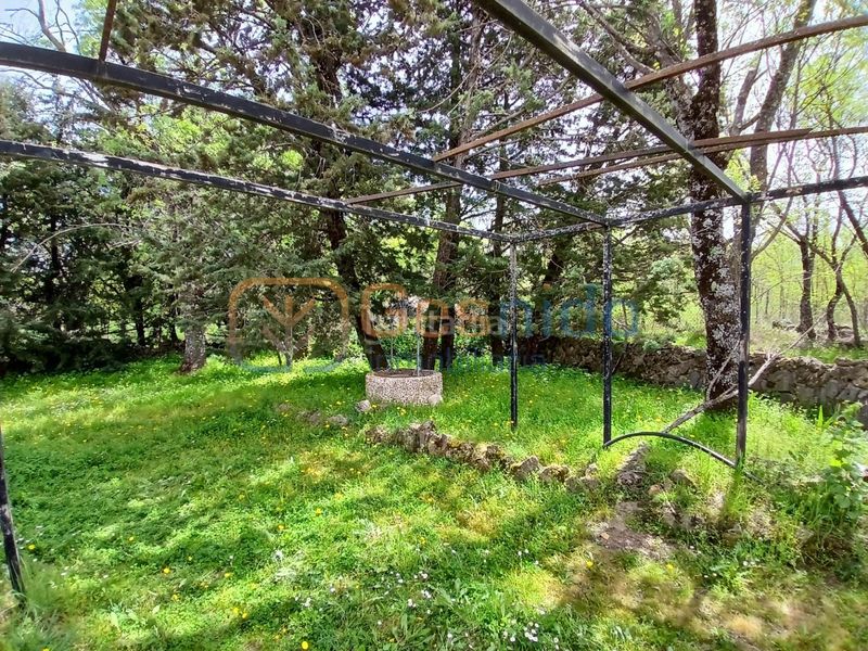 Foto cc6c84b6-0a44-4442-b800-05909de122b6. Casa amb calefacció aparcament a Sotosalbos