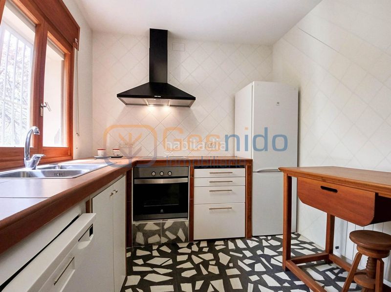 Foto f42da32b-cd6f-479f-9806-65f5f8f0132e. Casa amb calefacció aparcament a Sotosalbos