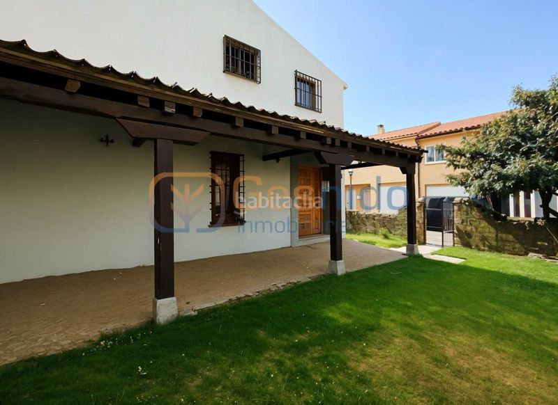 Foto 0db6c07c-3516-4c1e-822b-c426ed5de0c5. Casa amb calefacció aparcament a Torrecaballeros