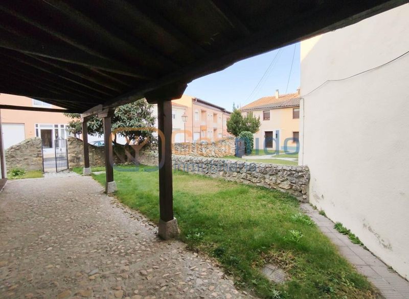 Foto bcac7ddb-7655-4410-a0ab-c8c0a0baf9ec. Casa amb calefacció aparcament a Torrecaballeros