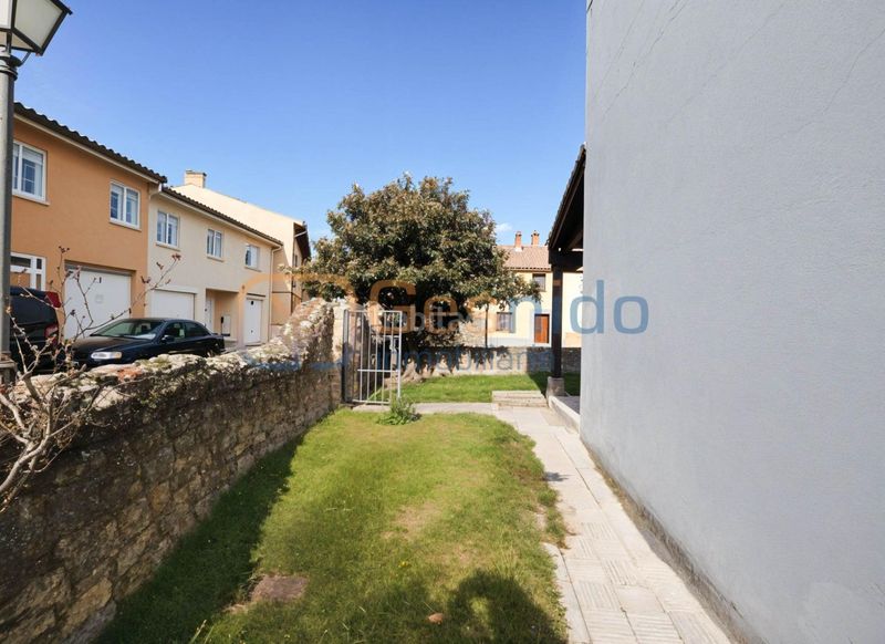 Foto eae3466a-06c7-4c38-831e-087fa47bd01c. Casa amb calefacció aparcament a Torrecaballeros