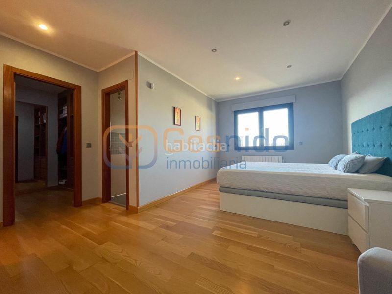 Foto 1d3a3a09-5a63-444d-81e3-ad0cb5f959c5. House with heating parking in Lastrilla (La)
