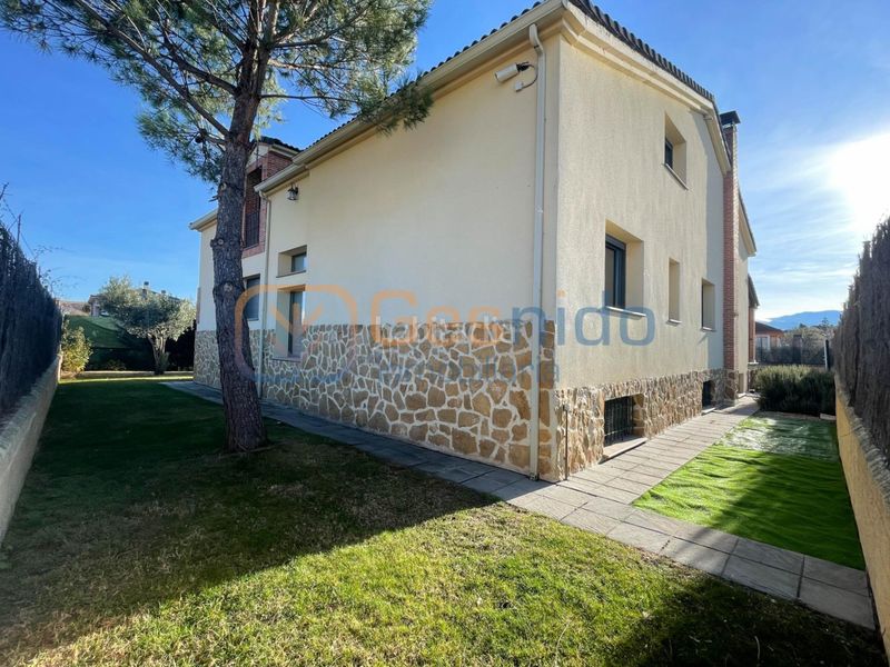 Foto 7f782c4b-434e-4a8c-b0d4-eb740451f7fd. House with heating parking in Lastrilla (La)