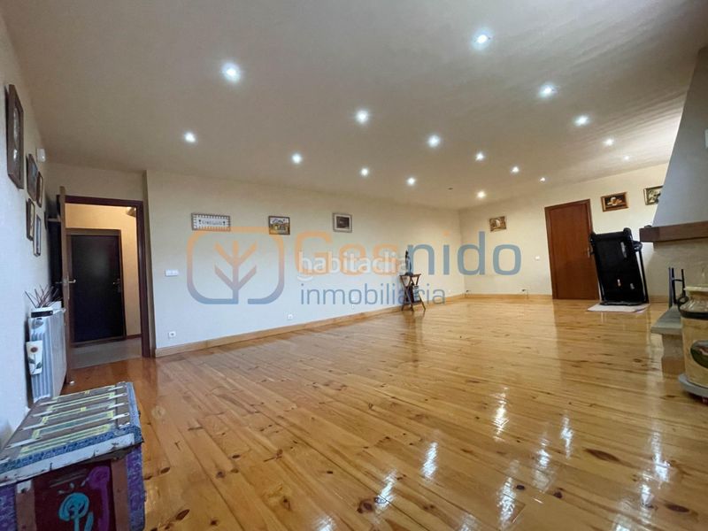 Foto d2adc019-e922-4ed4-a24d-e110ee0f6549. House with heating parking in Lastrilla (La)