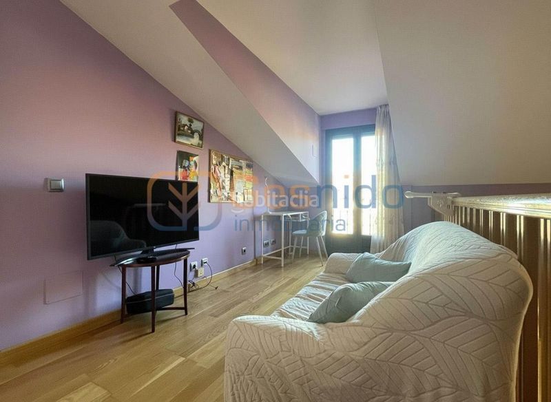 Foto fb5afe53-e836-4589-9bbd-d79f6fce7ba4. House with heating parking in Lastrilla (La)