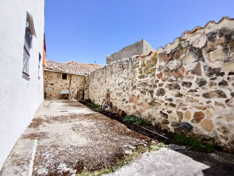 Foto 41df9219-a9c8-4253-a6c0-3ac071b9c8c6. Casa a Santa María la Real de Nieva