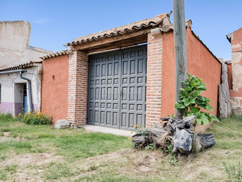 Foto bd3d24cf-e335-4a24-9a18-be1a2952c59b. Casa a Santa María la Real de Nieva