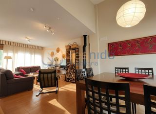 Reihenhaus in Quintana Redonda. Moderno chalet en arcones segovia con tres habitaciones, dos bañ