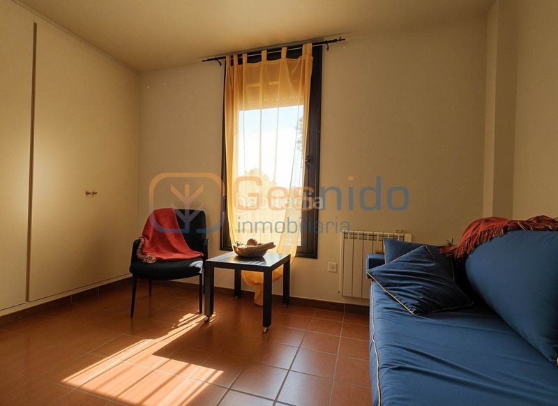 Foto 037e04ce-ac64-49a2-9468-d4679dee3ee1. Casa adossada amb calefacció a Quintana Redonda