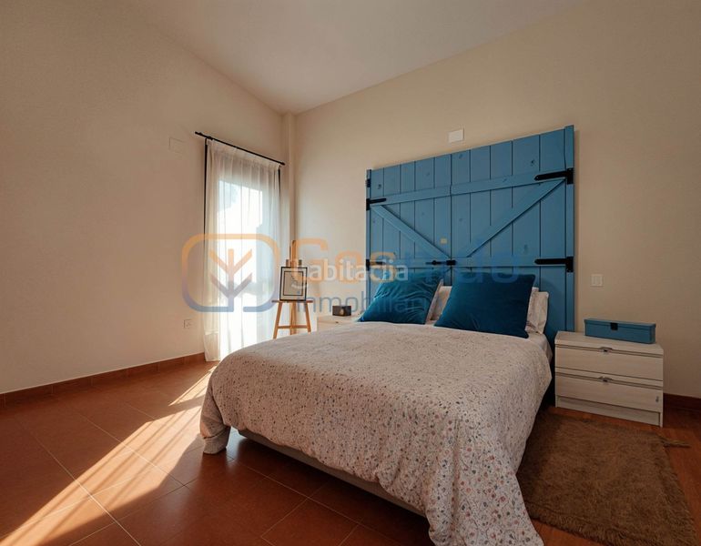 Foto a47b596c-4d12-4814-8d41-201ce68a798c. Casa adossada amb calefacció a Quintana Redonda
