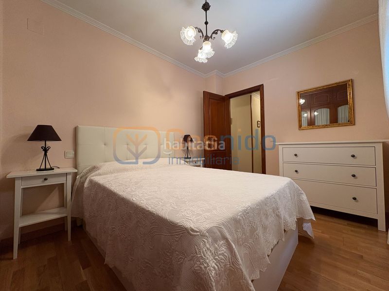Foto 3614133c-93fb-4f94-a005-b6d010b194f1. Rent flat with heating parking in Centro Segovia