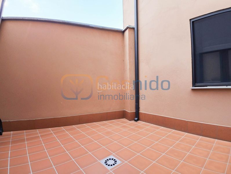 Foto 40b3793d-e288-4d0f-8e04-117828ee18d7. Pis amb calefacció aparcament a Espirdo