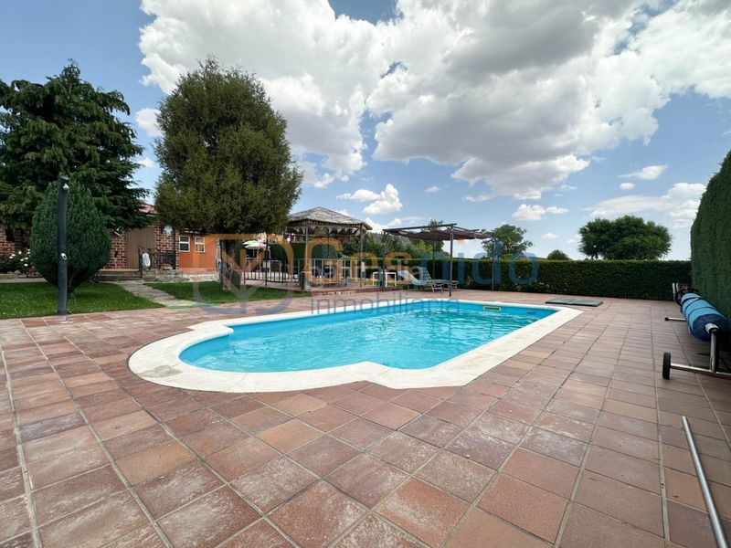 Foto a325de58-4d79-4fcf-8880-b7539fc28bca. Casa amb calefacció a Espirdo