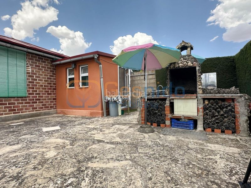 Foto c9f64faf-9cb0-4edd-9808-85c5c1fe50a3. Casa amb calefacció a Espirdo