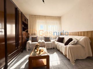 Appartement à Sector Plaza de Toros. Piso en segovia de tres habitaciones, patio y ascensor